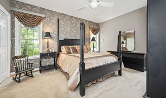 136 Thistle Pond Dr 136, Bloomfield, CT 06002