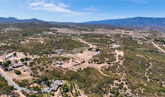 1040 Rolling Hills Dr, Aguanga, CA 92536