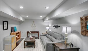 813 Lakeshore Dr, Berkeley Lake, GA 30096