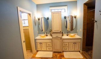 43353 258th St, Bridgewater, SD 57319