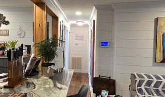 657 4th St NW, Arab, AL 35016