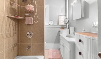 203 Glamorgan St, Alliance, OH 44601