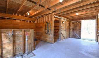 165 Lenihan Ln, East Greenwich, RI 02818