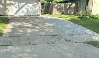 1306 Woodbine Dr, Anderson, IN 46011