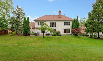 9908 KENTSDALE Dr, Potomac, MD 20854