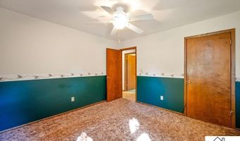 1614 Gateway Dr, Albert Lea, MN 56007