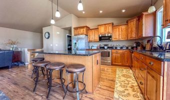 502 Granite Dr, Bismarck, ND 58503