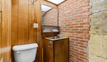 883 S 57TH St, Springfield, OR 97478