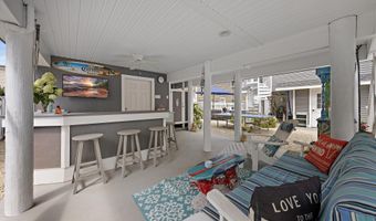 222 7TH St, Beach Haven, NJ 08008