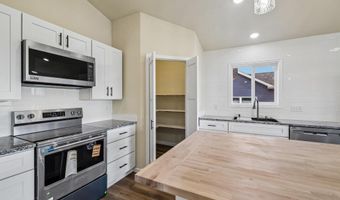 997 Bell Cir, Arlington, WI 53911