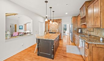 11668 E Laketowne Dr, Albertville, MN 55301