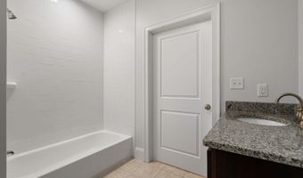 360 W 2nd 11, Boston, MA 02127