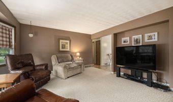 3042 Grandview Dr, Allegan, MI 49010