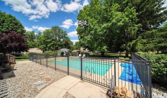 2943 Lee Marie Dr, Adrian, MI 49221