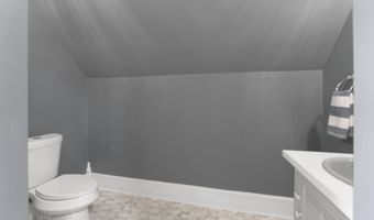 719 E 7th St, Auburn, IN 46706