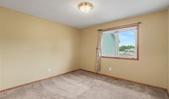 604 SE Tower Ct, Ankeny, IA 50021