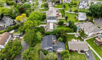 85 Shore Rd, Amityville, NY 11701