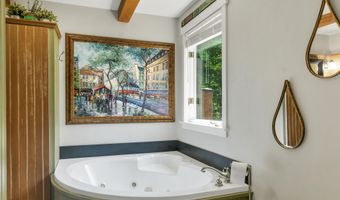 558 Province Rd, Belmont, NH 03220