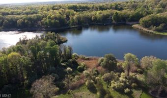 6 Hidden Valley Rd, Andover, NJ 07860