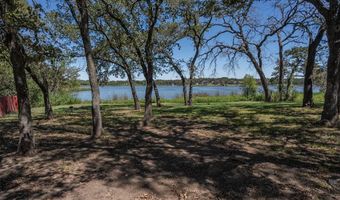 1701 W Lake Shore Dr, Alvarado, TX 76009