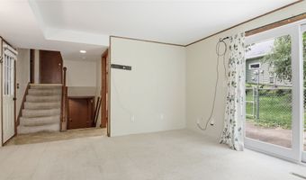212 Country Club Ln, Altoona, WI 54720