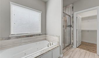 2302 SW Cadwell Ave, Bentonville, AR 72713