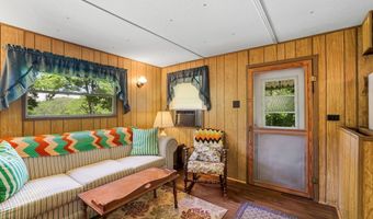 197 Lakeview Dr, Almond, NC 28771