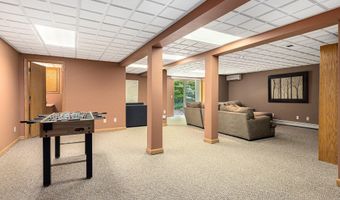 10011 E Rivershore Dr SE, Alto, MI 49302