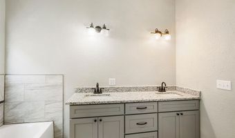 611 Riviera Ct, Carlsbad, NM 88220