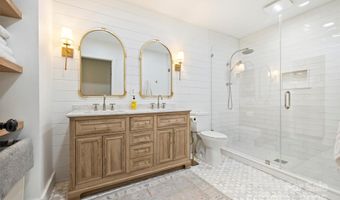 7022 Lancer Dr, Charlotte, NC 28226