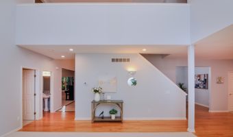 588 Green Rd, Ann Arbor, MI 48105