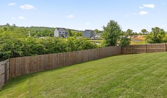 10784 Prairie Lake Dr, Apison, TN 37302