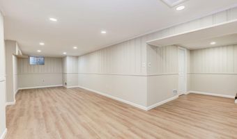 6115 LONE OAK Dr, Bethesda, MD 20817