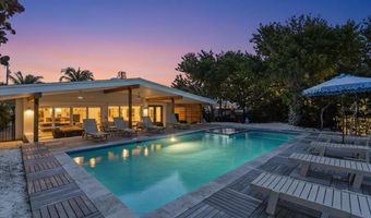 102 TUNA St, Anna Maria, FL 34216