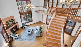 160 Pelican Rd, Middletown, NJ 07748