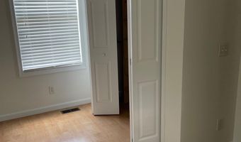 17 WHITE CRANE Dr, Berlin, MD 21811