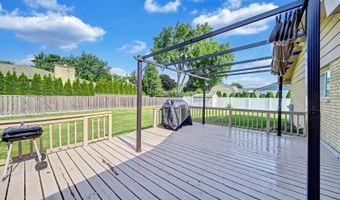 116 E Brittany Dr, Arlington Heights, IL 60004