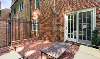 2317 S QUEEN St, Arlington, VA 22202