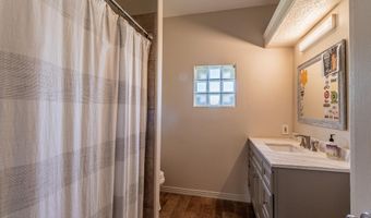490 RUTH Ln, Bloomfield, NM 87413