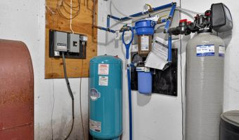 87 Maple Ridge Dr, Monmouth, ME 04259