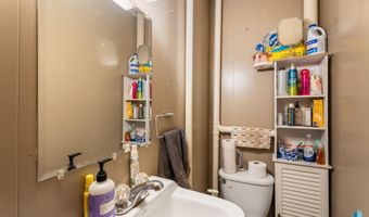 103 W Main St, Beresford, SD 57004