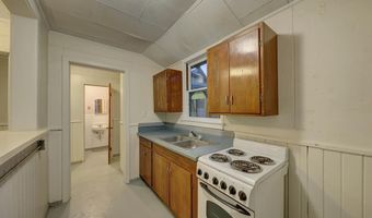 702 N 2nd St, Alpine, TX 79830