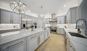 43582 OLD KINDERHOOK Dr, Ashburn, VA 20147