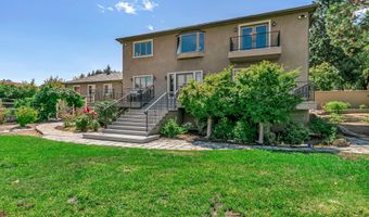 551 Strawberry Ln, Ashland, OR 97520