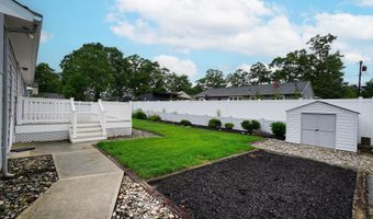 644 Berkeley Ave, Beachwood, NJ 08722