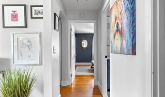 70 Baldwin Orchard Dr, Cranston, RI 02920