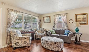 186 N 8th Ave, Beech Grove, IN 46107