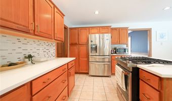 23 Forrester Ct, Amherst, NY 14228