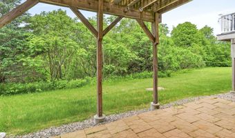 15 Shaker Heights Ln, Chester, NH 03036