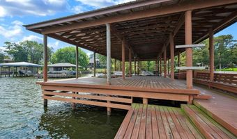 5617 S Lakeshore Dr, Shreveport, LA 71119